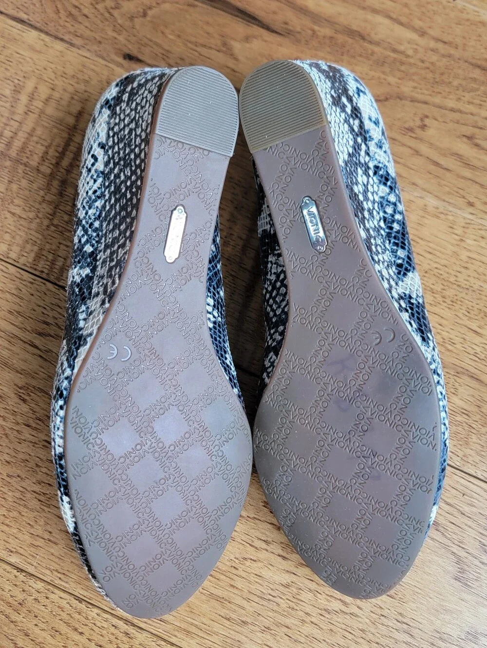 Vionic Orthoheel Antonia Wedge Heels Women's 7 Leather Neutral Snake Embossed